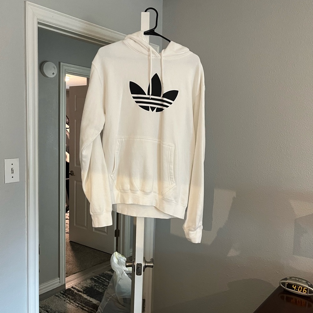 Adidas white Hoodie with Black Trefoil Logo
Never been worn.